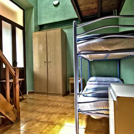 Hostel Juvenil De Bustiello