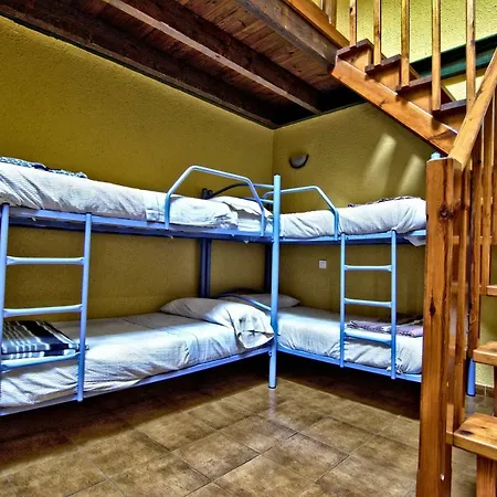 Hostel Juvenil De Bustiello *
