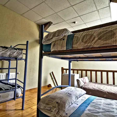 Hostel Juvenil De Bustiello Bustiello (Mieres)
