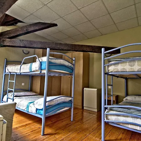 Juvenil De Bustiello Hostel