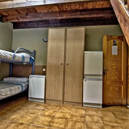 Juvenil De Bustiello Hostel *