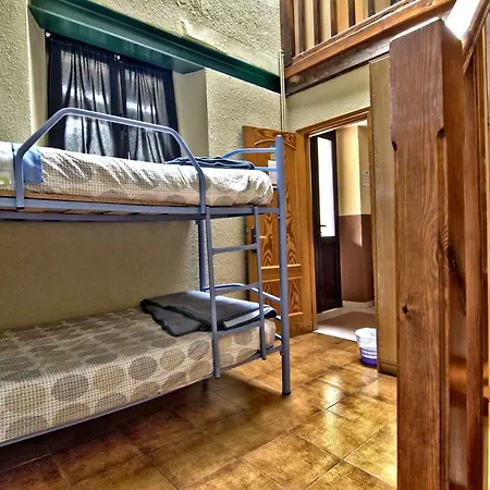 Hostel Juvenil De Bustiello Bustiello (Mieres)