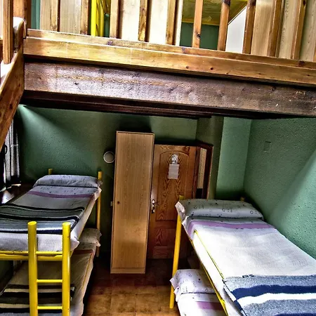 Hostel Juvenil De Bustiello Bustiello (Mieres)