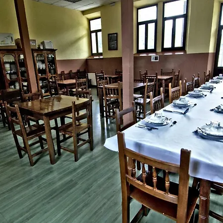 Juvenil De Bustiello Hostel Bustiello (Mieres)