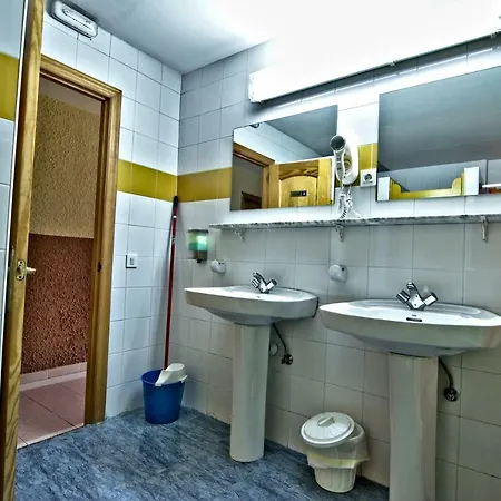 Hostel Juvenil De Bustiello