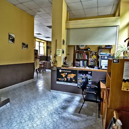 Juvenil De Bustiello Hostel